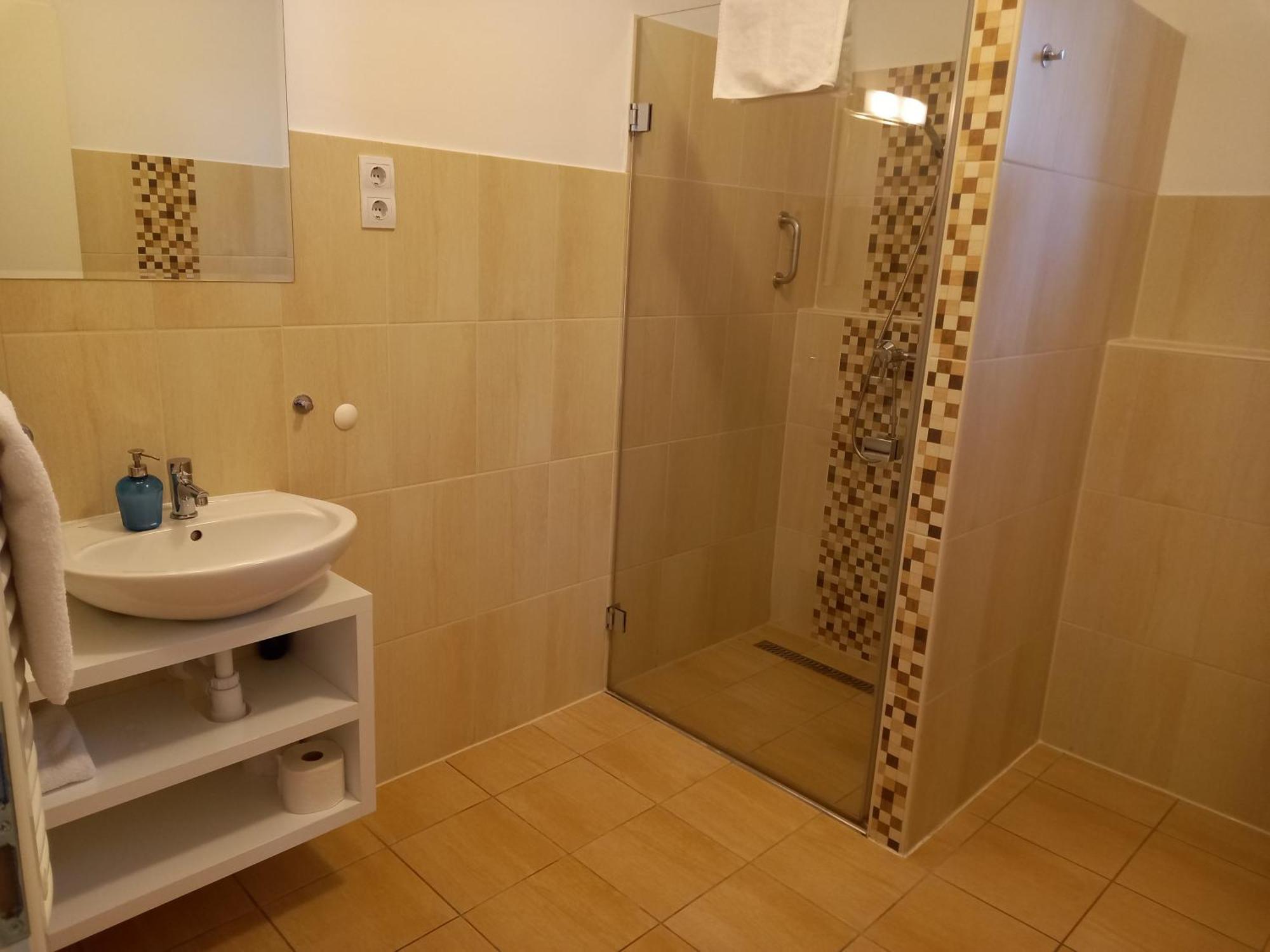 Orchidea Apartman Mosonmagyaróvár Exterior foto